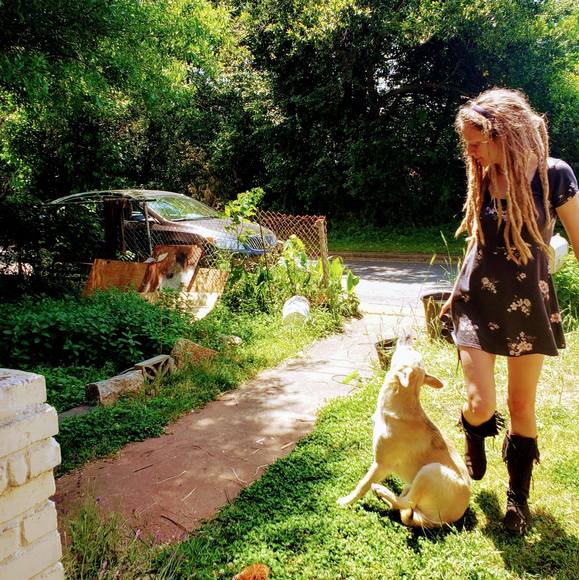 Meet your Posher, Hilary - Picture 1 of 1